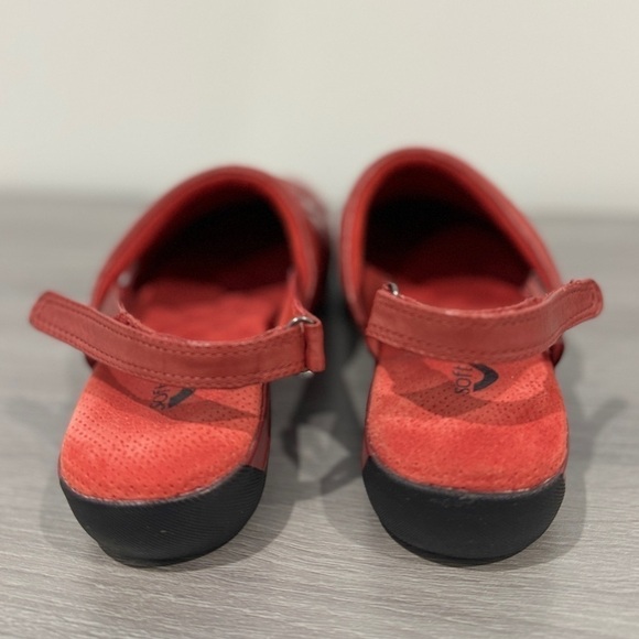 SoftWalk Salina Woven II Women's Red Leather Shoes - Picture 8 of 10